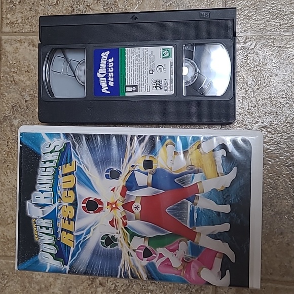 Tom & Jerry The Movie + Power Rangers Rescue VHS - Picture 4 of 5